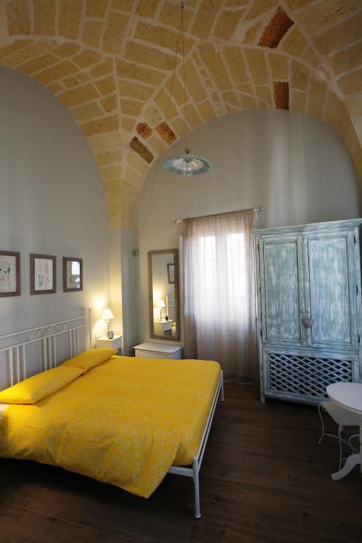 Bed and Breakfast La Casa Di Alessio Lecce Habitación foto