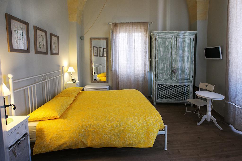 Bed and Breakfast La Casa Di Alessio Lecce Habitación foto
